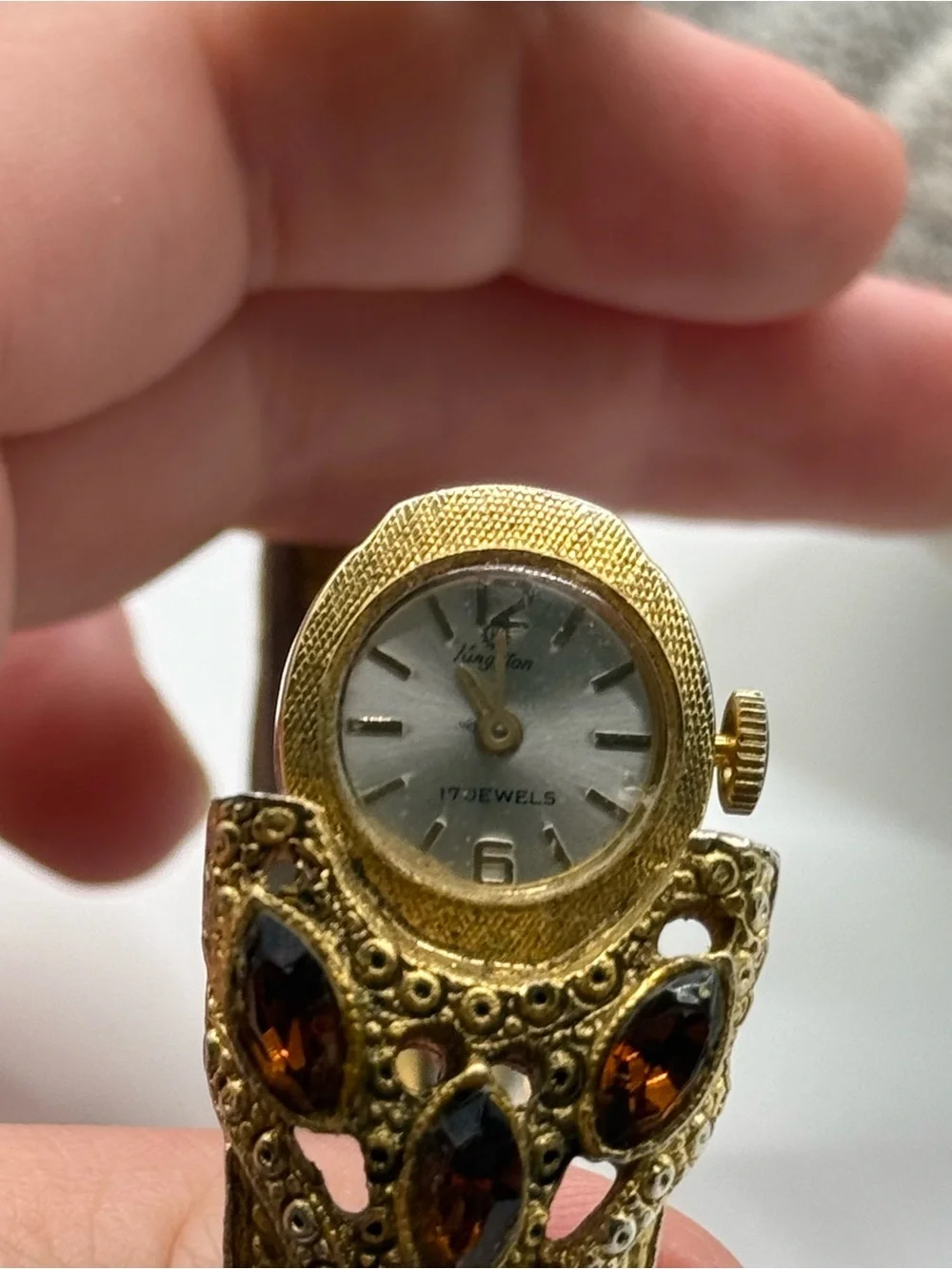 Vintage Geneva 17 Jewels Gold Tone w Rhinestone Hidden Bangle Watch Cameo
